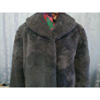 Шуба мутоновая женская 52-54 р.