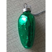 Ёлочная игрушка "ОГУРЕЦ" (СССР), стекло, подвес.