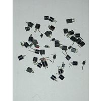 Транзисторы полуботинки и варикап . Магнит.