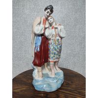 Фарфоровая статуэтка Майская ночь