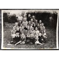 Фото школьников. Острошицкий городок. 1953 г. 12х17 см.