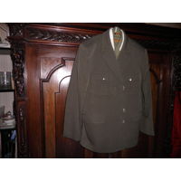 Для реконструкций событий ВОВ и к Дню Победы!Китель и две рубашки офицерские.(лот 04).Как новое!С рубля.