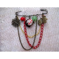 Зимняя брошь-булавка ручной работы