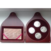 Комплект памятных серебрянных монет НБ РБ,,Православные храмы"2010 г.