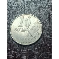 Узбекистан 10 сом 2001 года .