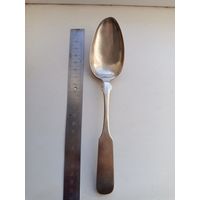 Старинная серебряная ложка 1840 года.