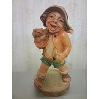 Деревянная статуэтка .Германия