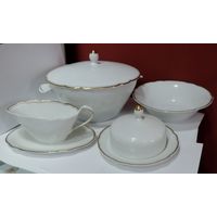 Сервиз фарфоровый 70-е годы ГДР. (Супница, соусник, маслёнка и салатница) - 4 предмета.