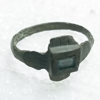 Перстень старинный со вставкой  (2)