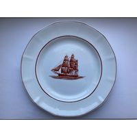 Тарелка обеденная коллекционная, Wedgwood, Англия.