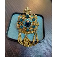 Винтажная чешская брошь с подвесками (дворцовая ) Большая красивая , яркая брошь , центральная часть поворачивается .