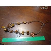 Цепочка дерево, пластик, камень 80 см.