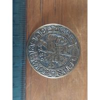 Красивая старая пуговица