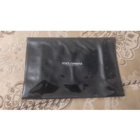 Косметичка Dolce&Gabbana отличное состояние. Размер 27 на 18 см. Оригинал.