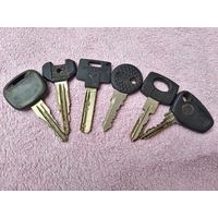 Ключи зажигания,Цена за усе.