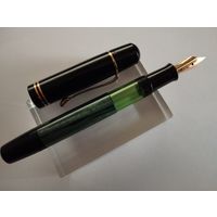 Перьевая винтажная ручка Pelikan 100n c золотым пером