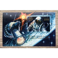 15 лет выходу человека в открытый космос