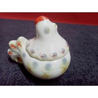 С рубля без мц. статуэтка "курочка" 9х9х7см. как шкатулка или для специй.