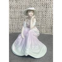 Декоративная статуэтка COALPORT Fascination. Англия. 1990 год. 11 х 9.5 см.