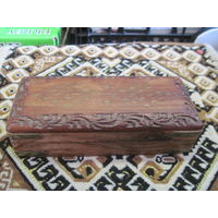 Шкатулка резная.