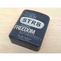 Коробка железная,стильная ,Барильефная надпись,1980-х,тяжелая,толстостенная.