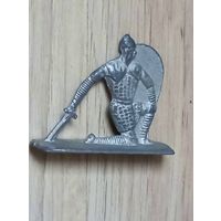 РЕДКИЙ Оловянный солдатик.Рыцарь на коленке