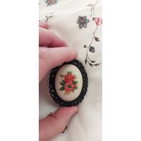 Брошь ретро