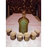 Красивый Набор рюмок и Два графинчика из СССР