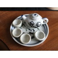 Игрушечный набор фарфоровой посуды