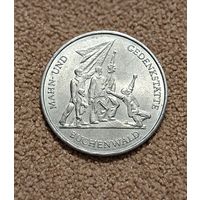 ГДР 10 марок, 1972 Мемориал "Бухенвальд" около Веймара aUNC