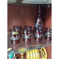 Антикварный графин с рюмками