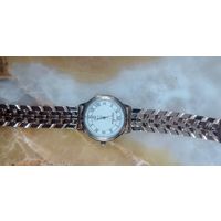 Часы золотые с браслетом