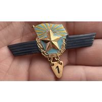 Значок. Сверхсрочника за выслугу 1 года в ВВС СССР. тяжелый