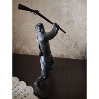 Фигурка из СССР, ЗВЕРОБОЙ цена снижена