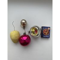 Лот елочных игрушек.