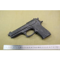 Тренировочный пистолет Берета, резиновый. Распродажа коллекции вещей. С РУБЛЯ! АУКЦИОН!