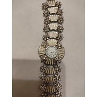 Часики женские