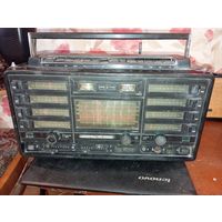 Корпус радиоприемника Ленинград - 010 - стерео . На запчасти .