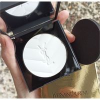 Прозрачная компактная пудра YSL All Hours Hyper Finish Hyaluronic Acid-Infused Multi-Use Matte Powder 7.5 gr Translucent