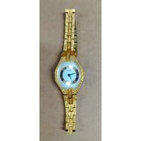 Винтажные женские наручные часы луч корпус и ремешок  Au