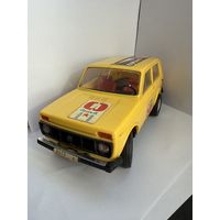 Старт с 1 рубля ! Советская машина модель ваз Нива игрушка СССР пластик ! Смотрите другие лоты ,много распродаж !