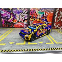 Коллекционная модель 1/64 Tarmac Toyota Hilux SuperUtes Series 2018