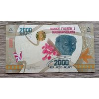 Werty71 Мадагаскар 2000 ариари 2017 UNC банкнота