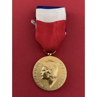Медаль За оборону армии-35 лет . Серебро с позолотой.Франция