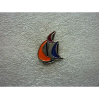 Знак фрачный. Паруса лодки регата (?). Логотип эмблема. Нейзильбер цанга.