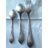 Столовые приборы