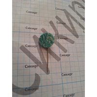 Значок круглый лазурный камешек