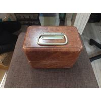 Короб, ящик, футляр бакелитовый от дозиметра ДП-24, есть несколько штук, цена за 1. Размер 19,5х15х12 см.