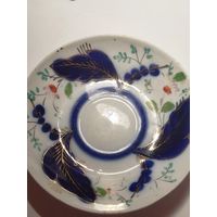 Блюдце фарфоровое коллекционное Кузнецов