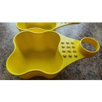 Детский контейнер для хранение на ножку стула Икеа. Новый. В наличии 2 штуки. Цена 12.00 за две штуки 20,00